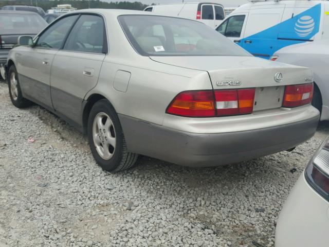 JT8BF28G1W0141364 - 1998 LEXUS ES 300 SILVER photo 3