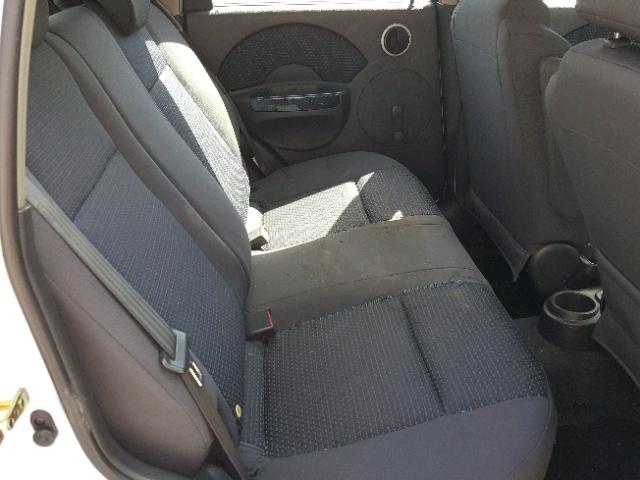 KL1TD66677B687919 - 2007 CHEVROLET AVEO BASE Ақ фото 6