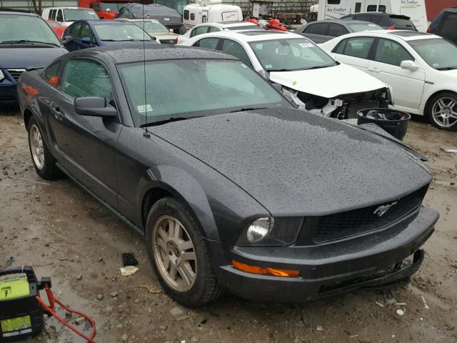 1ZVHT80N575365580 - 2007 FORD MUSTANG BLACK photo 1