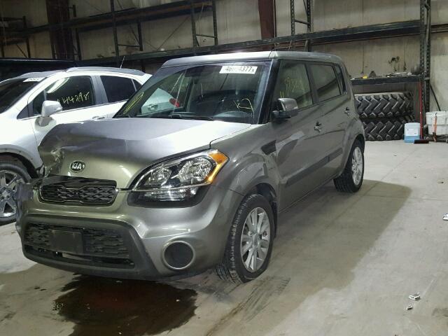 KNDJT2A6XD7519693 - 2013 KIA SOUL + GRAY photo 2