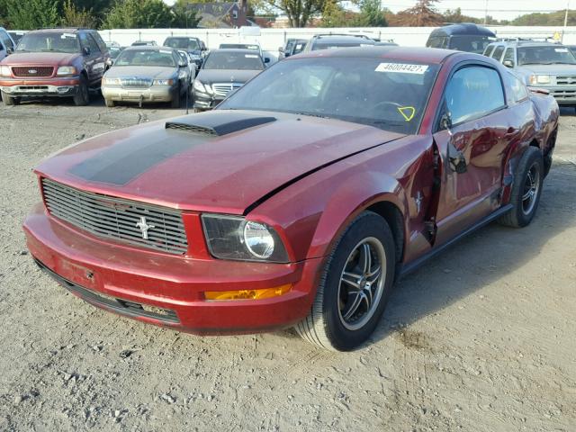 1ZVFT80NX75351472 - 2007 FORD MUSTANG RED photo 2