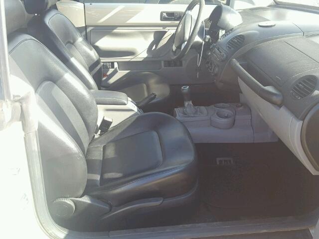 3VWCK21Y33M315297 - 2003 VOLKSWAGEN NEW BEETLE 奶油色 照片 5