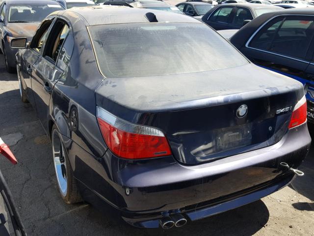 WBANB33555CN64237 - 2005 BMW 545 I BLUE photo 3