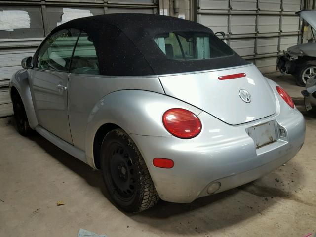 3VWCM31Y64M324061 - 2004 VOLKSWAGEN NEW BEETLE 银色 照片 3