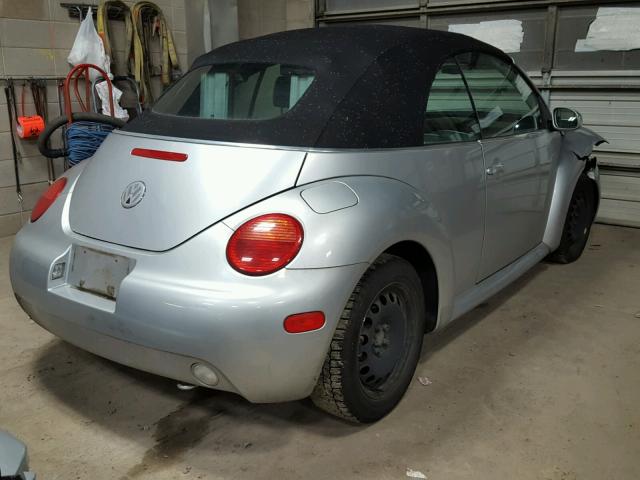 3VWCM31Y64M324061 - 2004 VOLKSWAGEN NEW BEETLE 银色 照片 4