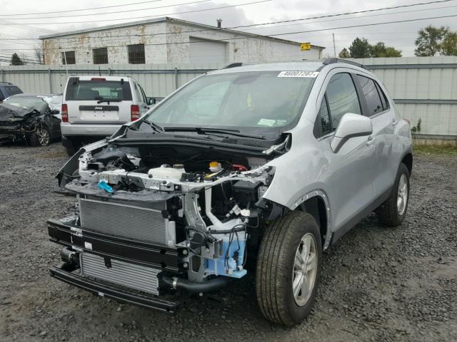 3GNCJPSB0HL214848 - 2017 CHEVROLET TRAX 1LT SILVER photo 2