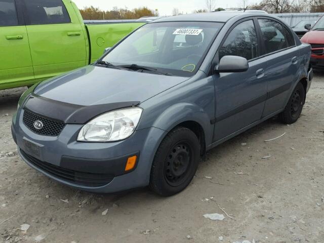 KNADE123976212139 - 2007 KIA RIO BASE GRAY photo 2