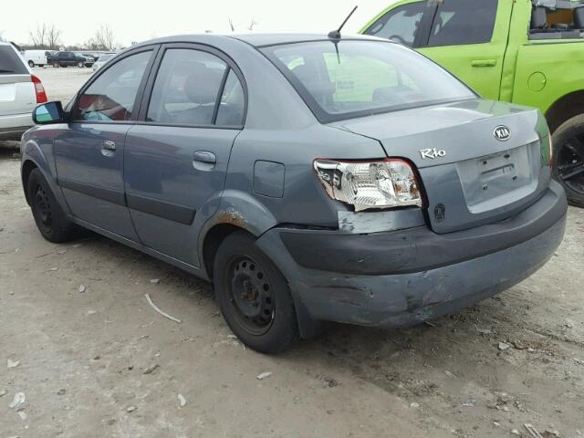 KNADE123976212139 - 2007 KIA RIO BASE GRAY photo 3