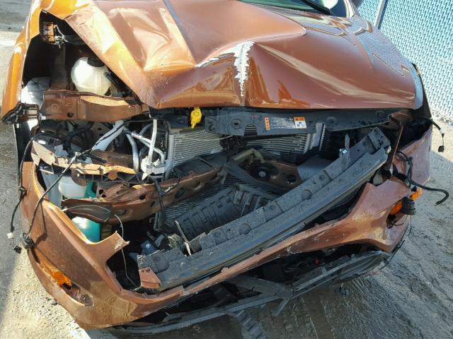 1FMCU0F75HUC43860 - 2017 FORD ESCAPE ORANGE photo 9