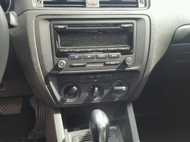 3VW2K7AJ4FM345974 - 2015 VOLKSWAGEN JETTA BASE BLACK photo 9