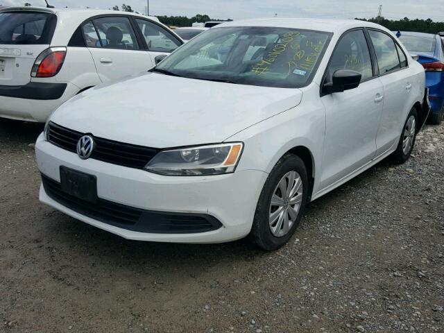 3VW2K7AJ1EM313448 - 2014 VOLKSWAGEN JETTA BASE WHITE photo 2