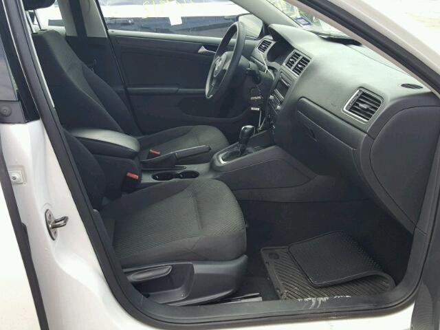 3VW2K7AJ1EM313448 - 2014 VOLKSWAGEN JETTA BASE WHITE photo 5