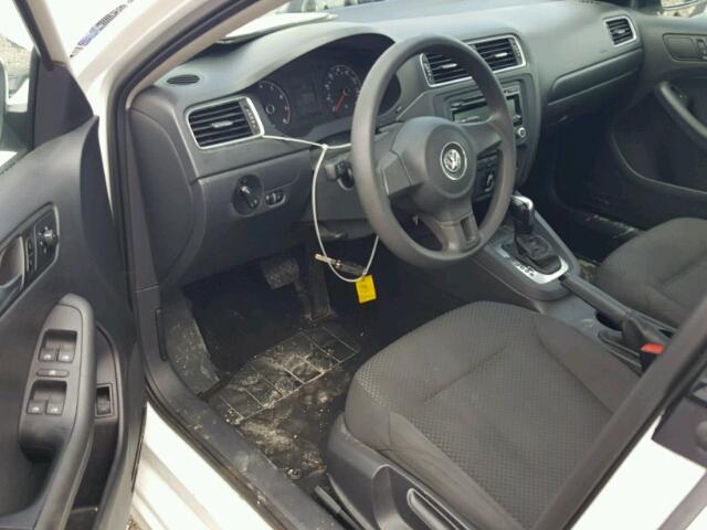 3VW2K7AJ1EM313448 - 2014 VOLKSWAGEN JETTA BASE WHITE photo 9