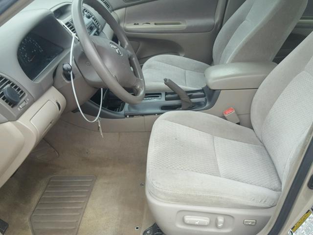 4T1BE32K74U316791 - 2004 TOYOTA CAMRY LE ოქროსფერი ფოტო 5