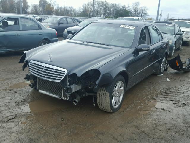 WDBUF26J65A598803 - 2005 MERCEDES-BENZ E 320 CDI BLACK photo 2