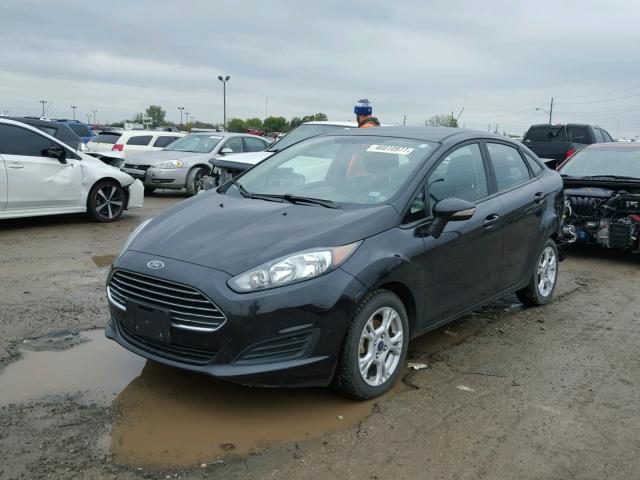 3FADP4BJ5FM133004 - 2015 FORD FIESTA SE BLACK photo 2