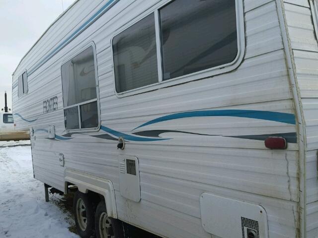 2PEFK2253Y1201164 - 2000 FRON TRAILER WHITE photo 3