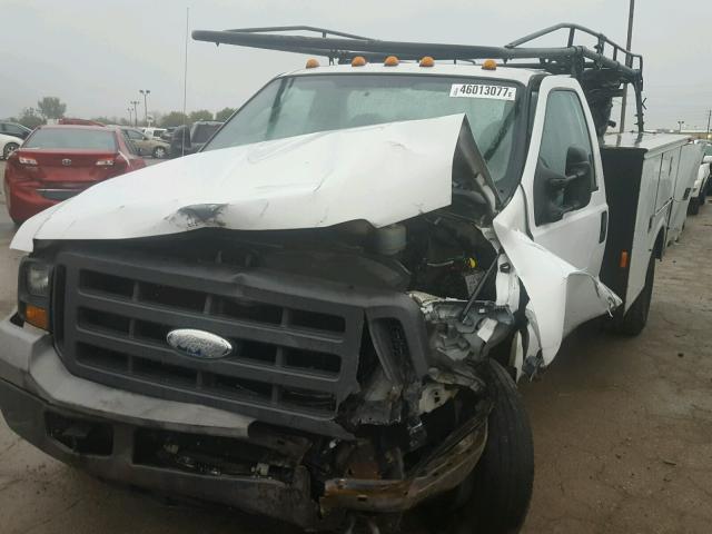 1FDWF365X5EA96402 - 2005 FORD F350 SUPER WHITE photo 2