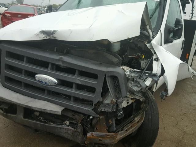 1FDWF365X5EA96402 - 2005 FORD F350 SUPER WHITE photo 9