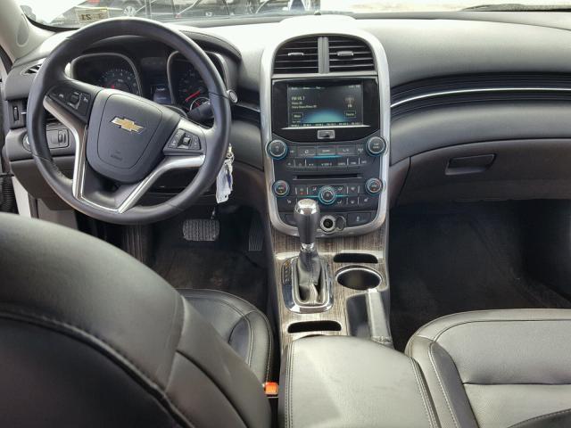 1G11F5SLXFF209140 - 2015 CHEVROLET MALIBU LTZ 银色 照片 9