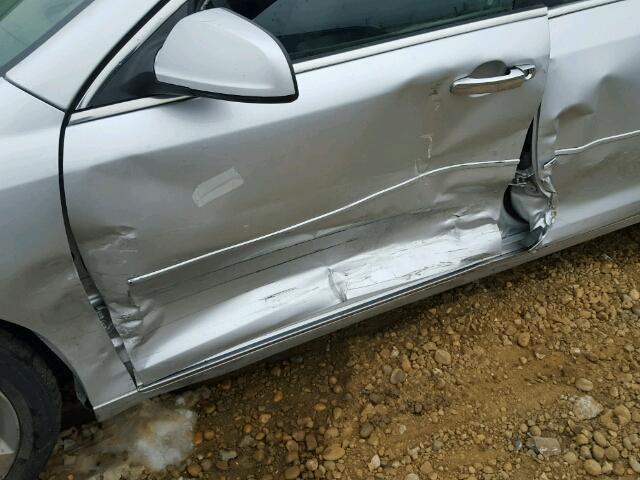 1G1ZC5EU5CF352010 - 2012 CHEVROLET MALIBU SILVER photo 9