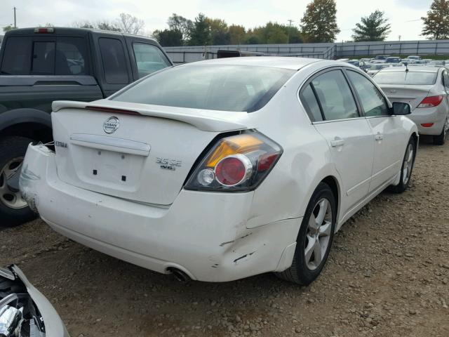 1N4BL21E57C134393 - 2007 NISSAN ALTIMA WHITE photo 4