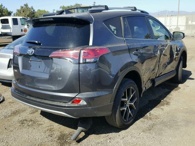 JTMNFREV7JJ731209 - 2018 TOYOTA RAV4 SE GRAY photo 4