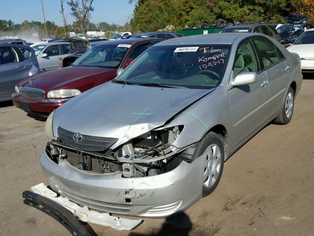 4T1BE32K74U316855 - 2004 TOYOTA CAMRY LE SILVER photo 2