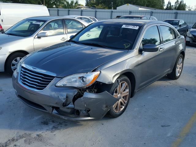 1C3CCBBB1DN696167 - 2013 CHRYSLER 200 TOURIN GRAY photo 2