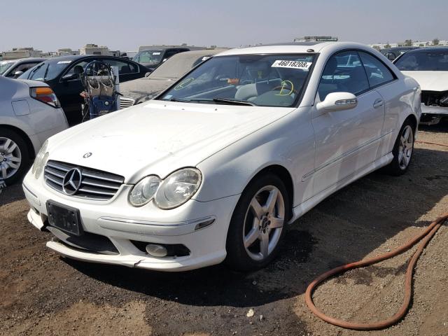 WDBTJ75J75F146967 - 2005 MERCEDES-BENZ CLK 500 WHITE photo 2