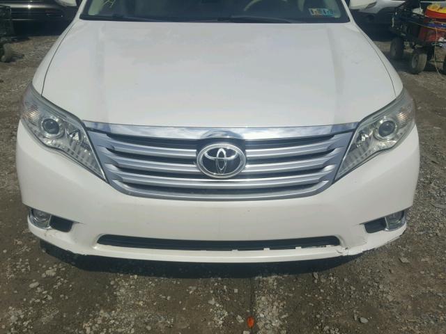 4T1BK3DB1BU390226 - 2011 TOYOTA AVALON BAS WHITE photo 7