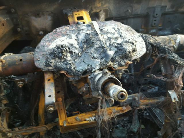 5NMZUDLB1HH016252 - 2017 HYUNDAI SANTA FE S BURN photo 8