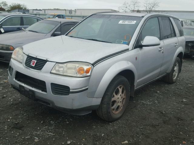 5GZCZ53476S836866 - 2006 SATURN VUE SILVER photo 2