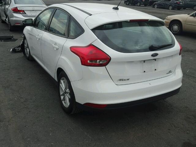 1FADP3K22GL405773 - 2016 FORD FOCUS SE WHITE photo 3