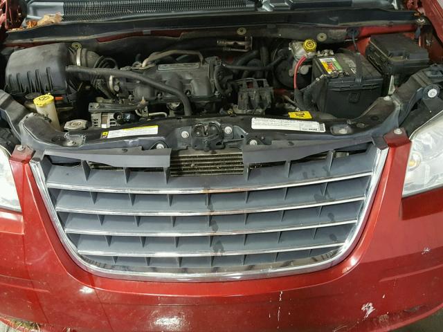 2A4RR5D16AR104989 - 2010 CHRYSLER TOWN & COU RED photo 7