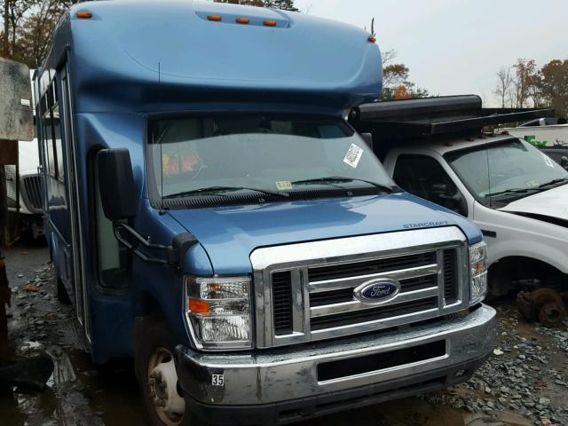 1FDFE4FS2HDC06688 - 2017 FORD ECONOLINE BLUE photo 1