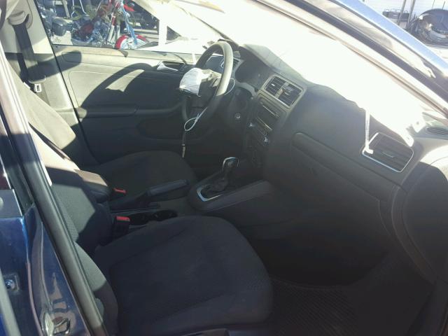 3VW2K7AJ6DM259921 - 2013 VOLKSWAGEN JETTA BASE BLUE photo 5