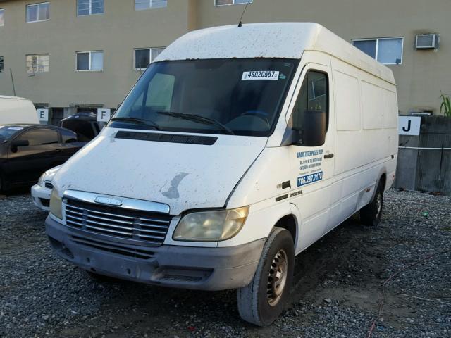 WD2YD742035544581 - 2003 FREIGHTLINER SPRINTER WHITE photo 2