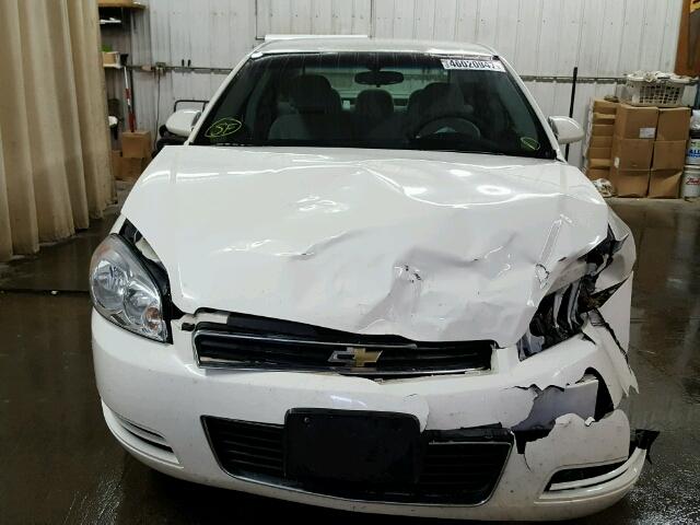 2G1WB58K989184355 - 2008 CHEVROLET IMPALA LS WHITE photo 9