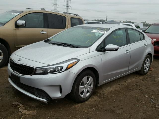 3KPFK4A76HE019243 - 2017 KIA FORTE LX SILVER photo 2