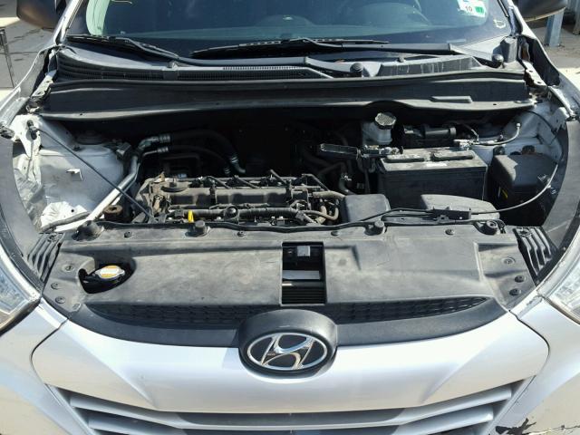 KM8JT3AC5AU089415 - 2010 HYUNDAI TUCSON GLS SILVER photo 7