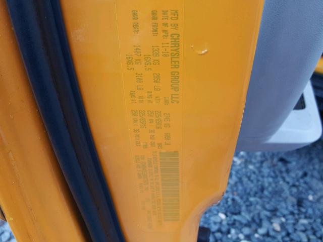 2D4RN4DE2AR477979 - 2010 DODGE CARAVAN YELLOW photo 10