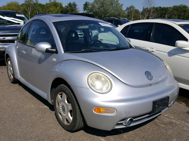 3VWCK21C31M458252 - 2001 VOLKSWAGEN NEW BEETLE 银色 照片 1