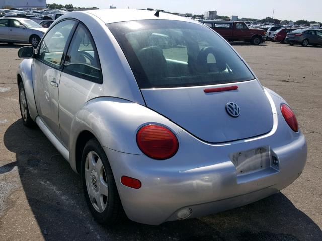 3VWCK21C31M458252 - 2001 VOLKSWAGEN NEW BEETLE 银色 照片 3