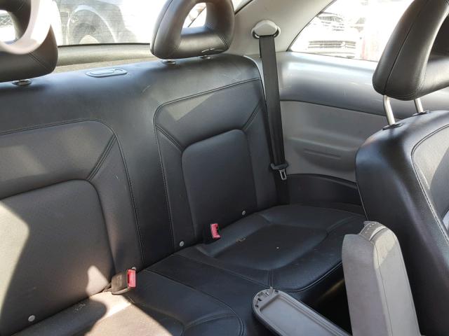 3VWCK21C31M458252 - 2001 VOLKSWAGEN NEW BEETLE 银色 照片 6