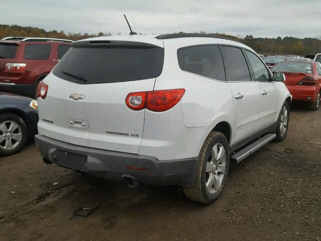 1GNER33D29S125697 - 2009 CHEVROLET TRAVERSE L WHITE photo 4