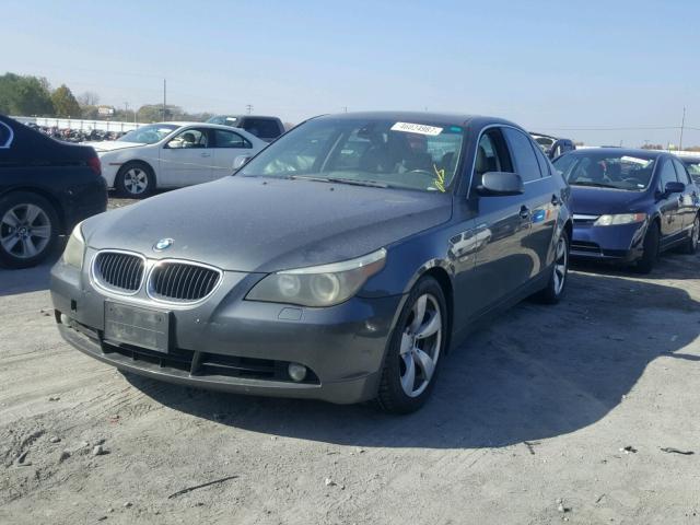 WBANA53565B859271 - 2005 BMW 525 I GRAY photo 2