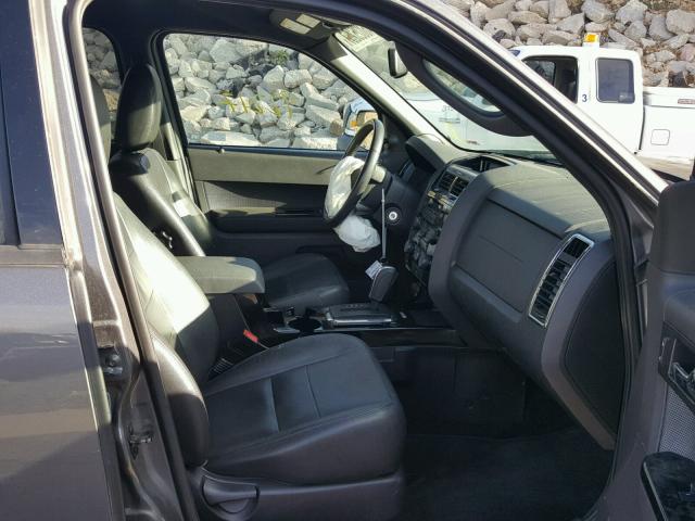 1FMCU9EG8CKA09111 - 2012 FORD ESCAPE LIM GRAY photo 5