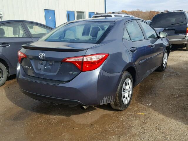 2T1BPRHE6HC781441 - 2017 TOYOTA COROLLA LE 蓝色 照片 4