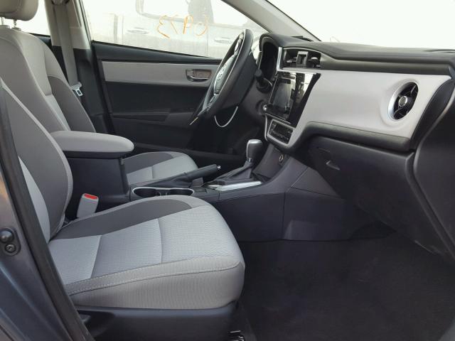 2T1BPRHE6HC781441 - 2017 TOYOTA COROLLA LE 蓝色 照片 5